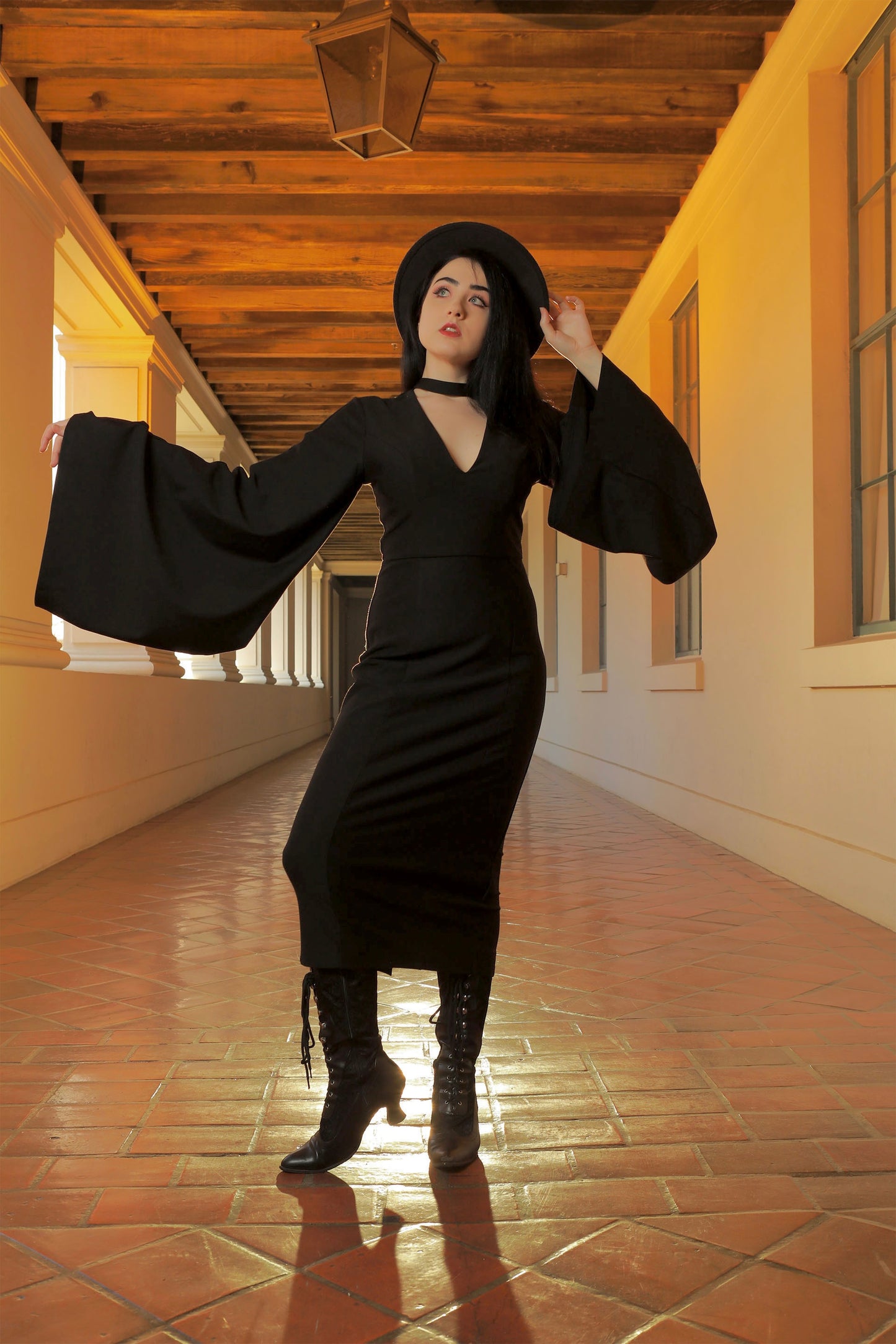 FALLEN WIGGLE DRESS